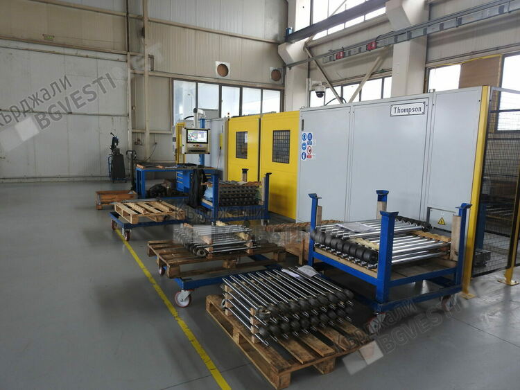 Индустрията в областта изпитва глад за кадри,същевременно за месец е освободила 181 души