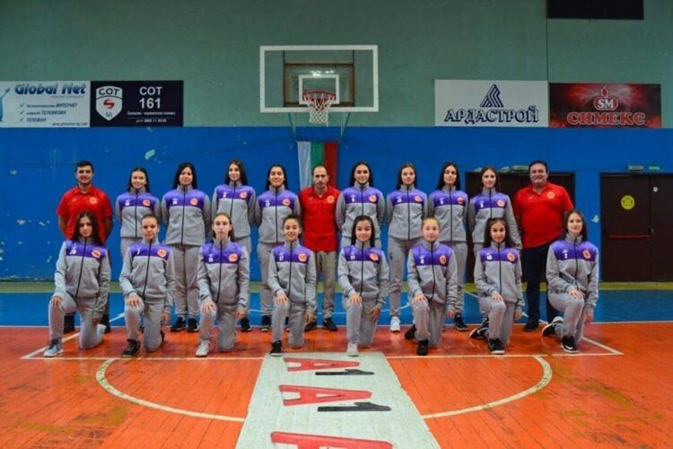 Баскетболистите на "Славейков" отиват на зони