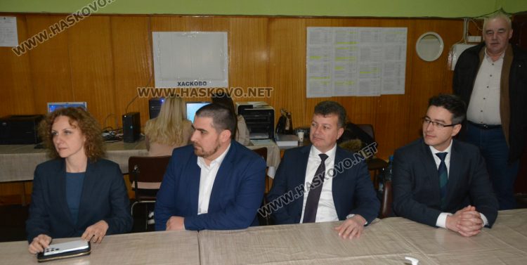 Асен Василев води листата на „ПП-ДБ“, Катя Панева е трета