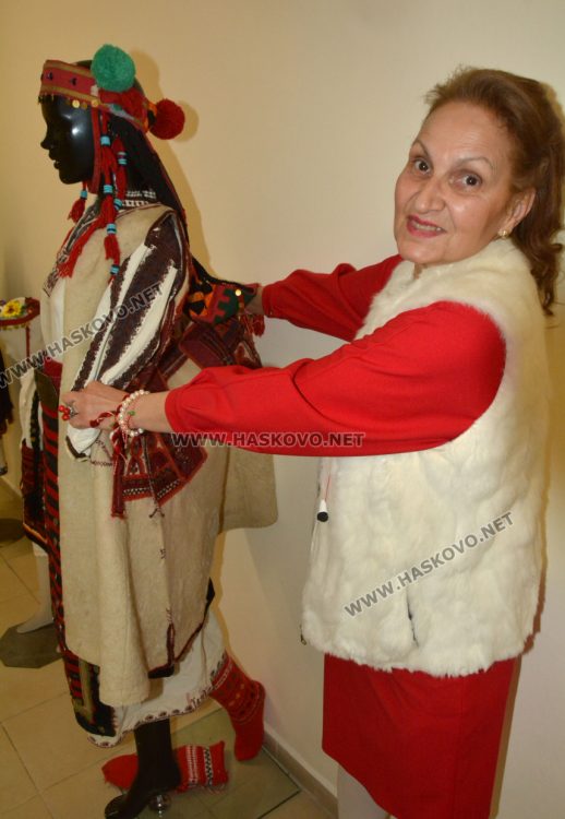 Старите носии от колекцията на Златка Господинова „разказват“ за стари времена, нрави и вярвания
