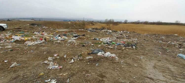 Заловиха двама да изхвърлят отпадъци на нерегламентирани места в Асеновград 