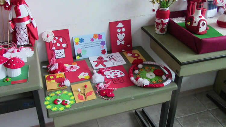 Изложба на мартеници с кауза да се помогне на животните се открива в Перник