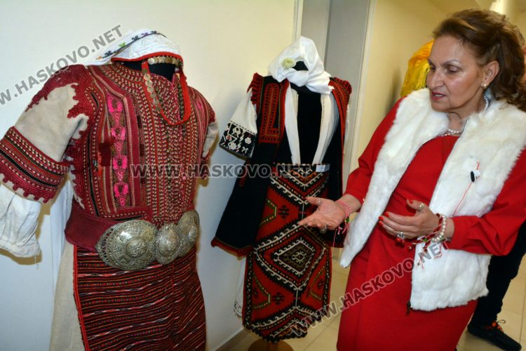 Старите носии от колекцията на Златка Господинова „разказват“ за стари времена, нрави и вярвания