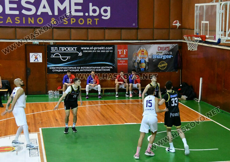 Баскетболистите на Хасково победиха &bdquo;Академик&ldquo; със 112:90