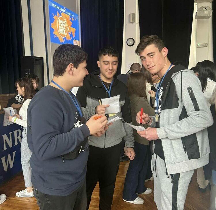 Професионалната гимназия по транспорт и аграрни технологии участваха в дискусия за насилието в училище