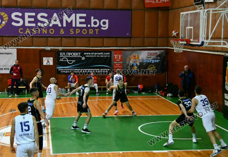 Баскетболистите на Хасково победиха &bdquo;Академик&ldquo; със 112:90