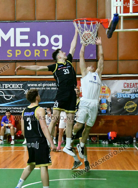 Баскетболистите на Хасково победиха &bdquo;Академик&ldquo; със 112:90