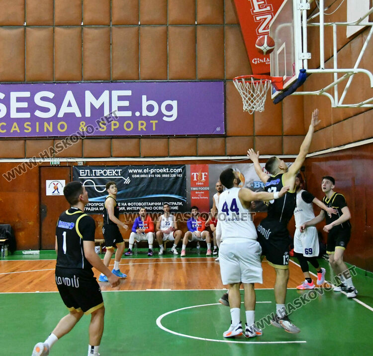 Баскетболистите на Хасково победиха &bdquo;Академик&ldquo; със 112:90