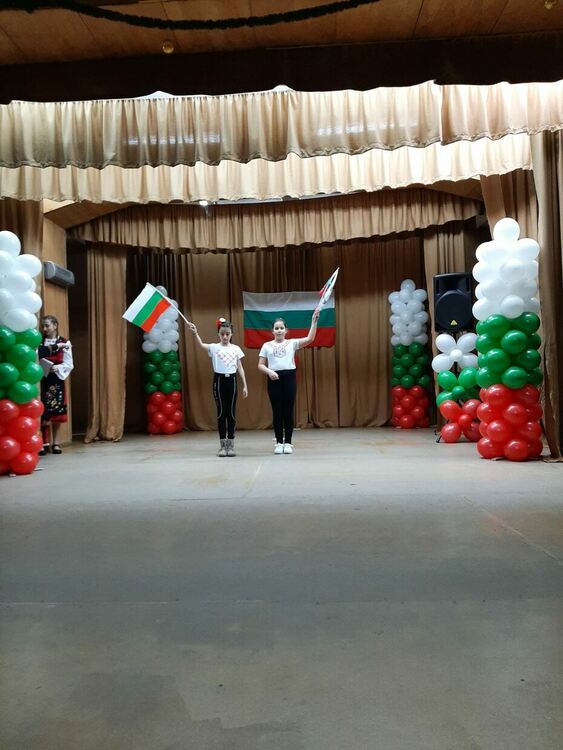 „Шандор Петьофи“ с внушителен концерт за България