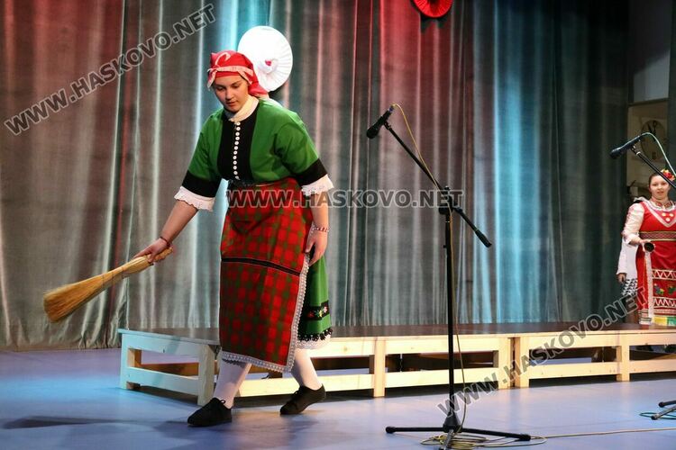 Празничен концерт на хор „Орфей“ обра овациите в Младежкия център