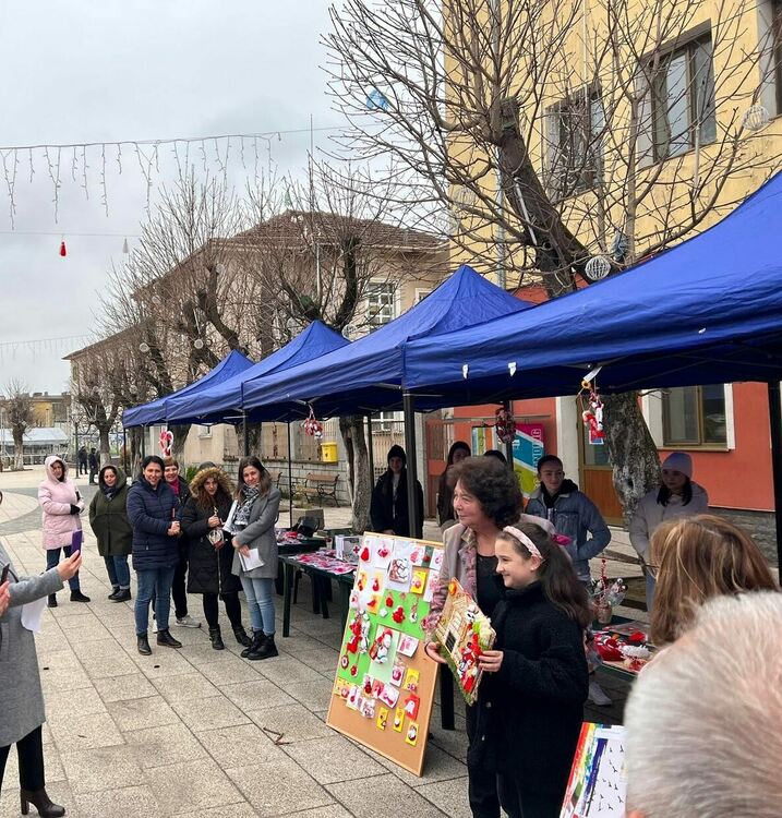 Конкурс за мартеници с кауза „Мартеница купи – усмивка на дете подари“