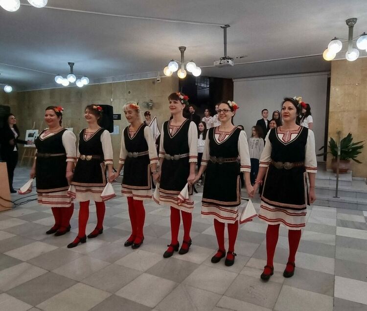 Асеновград отпразнува 145-тата годишнина от Освобождението на България (снимки)