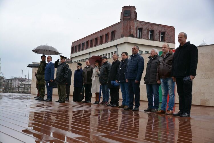 Асеновград отпразнува 145-тата годишнина от Освобождението на България (снимки)