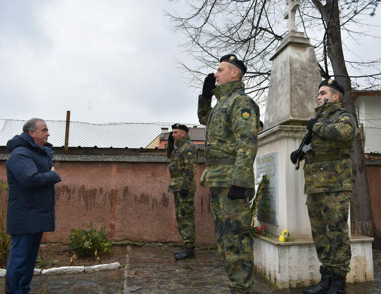 Асеновград отпразнува 145-тата годишнина от Освобождението на България (снимки)