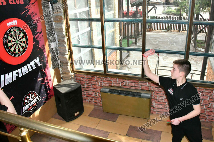 В Хасково се проведе първи турнир по дартс