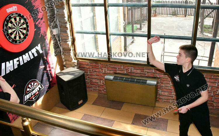 В Хасково се проведе първи турнир по дартс