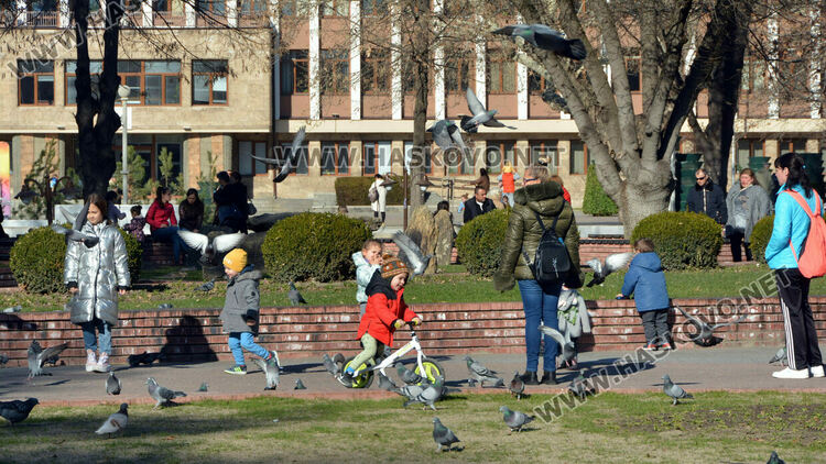 Предимно облачно в неделя, но без валежи