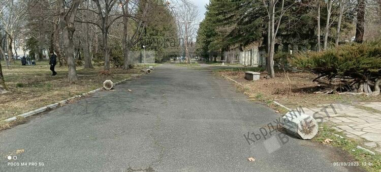 Среднощен „празничен” погром в парк „Горубсо”