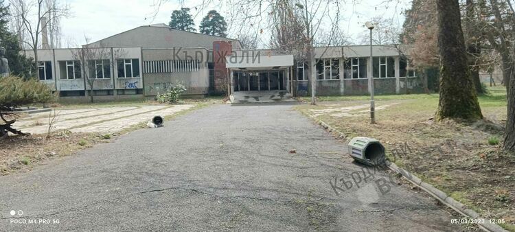 Среднощен „празничен” погром в парк „Горубсо”