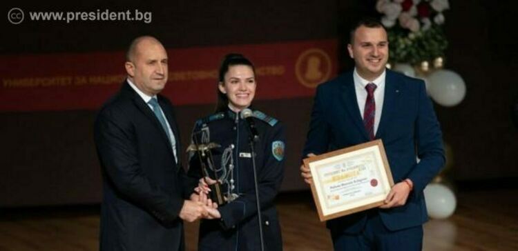 „Студент на годината“ избра да бъде щурман пред IT сектора