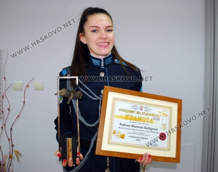 „Студент на годината“ избра да бъде щурман пред IT сектора