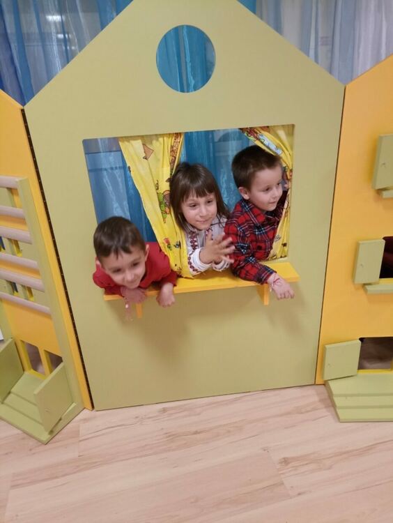 Деца от ЦРДР с инициативи за Баба Марта и 8-ми март 