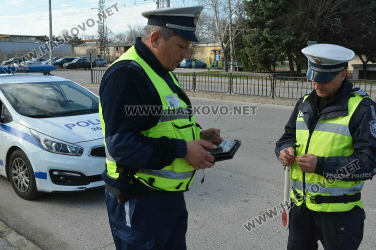 Акция за колани в Хасковско: Глобиха водач при излизане от КАТ
