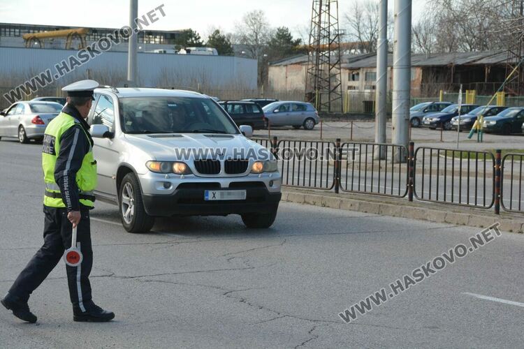 Акция за колани в Хасковско: Глобиха водач при излизане от КАТ