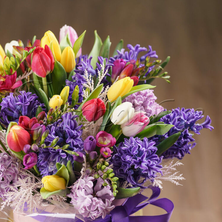 Приятен осмомартенски ден днес