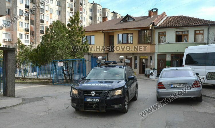 Жандармерията затвори кв. „Република“ от три страни