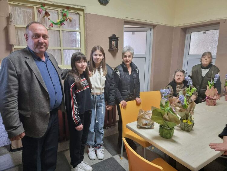 Бъдещи предприемачи зарадваха жените от Дома в Езерово