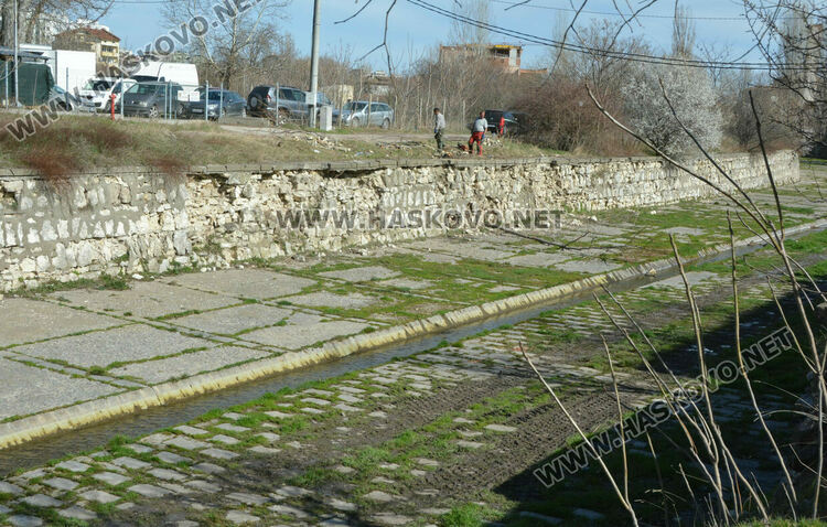 Ремонтите по пропадналото корито на р.Хасковска приключват до края на годината