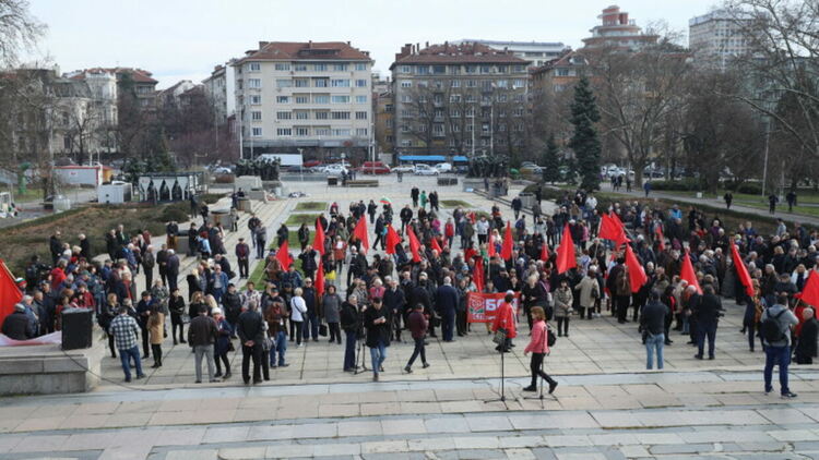 БСП, Левицата и други на протест в защита Паметника на съветската армия