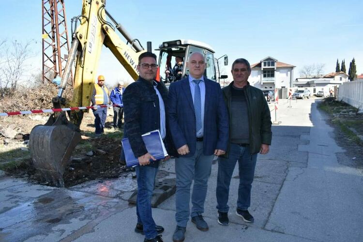 Започва подмяна на водопровод на ул."Бялата воденица"