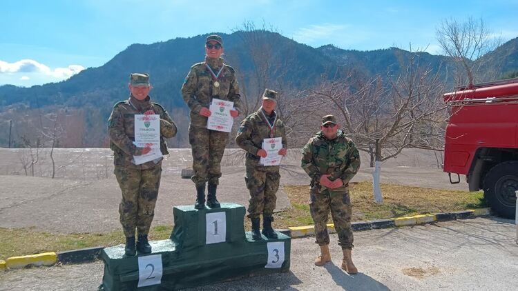Турнир по стрелба с пистолет се проведе в 101 Алпийски полк