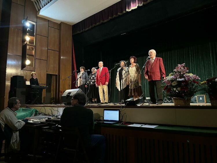 С  концерт и препълнена зала Смолян отбеляза 80-годишнината на доц.д-р Христо Гиневски