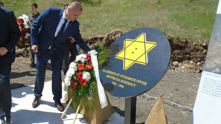 Депутат от Брезник в 25-ото обикновено Народно събрание се обявява против депортацията на българските евреи