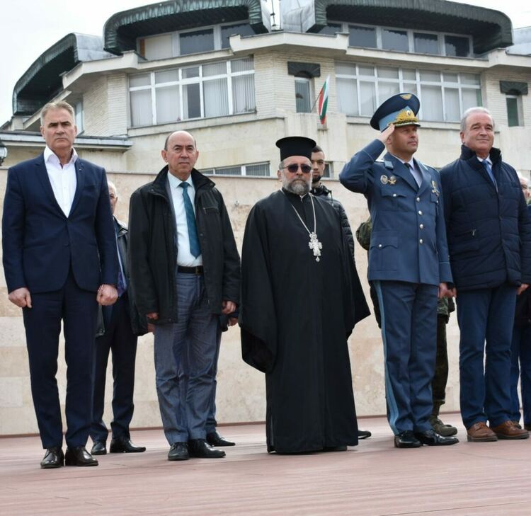 Кметът на Асеновград към военнослужещите: Благодаря Ви, че с достойнство защитавате родината 