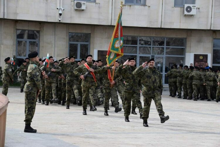 Кметът на Асеновград към военнослужещите: Благодаря Ви, че с достойнство защитавате родината 