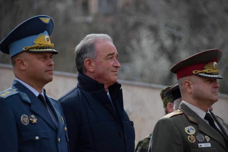 Кметът на Асеновград към военнослужещите: Благодаря Ви, че с достойнство защитавате родината 