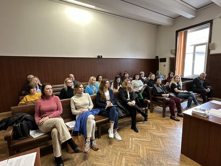 Обучиха новите съдебни заседатели в Окръжен съд – Хасково