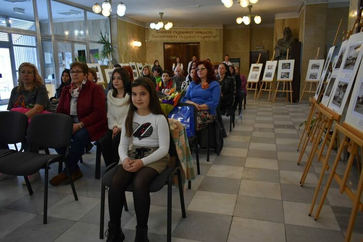 Откриха новата тийн зона в ГБ "Паисий Хилендарски" (снимки)