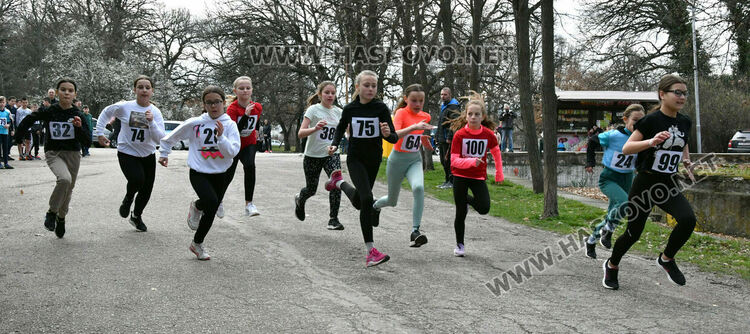 Деца и тийнейджъри се включиха в  традиционния крос „Клокотница“