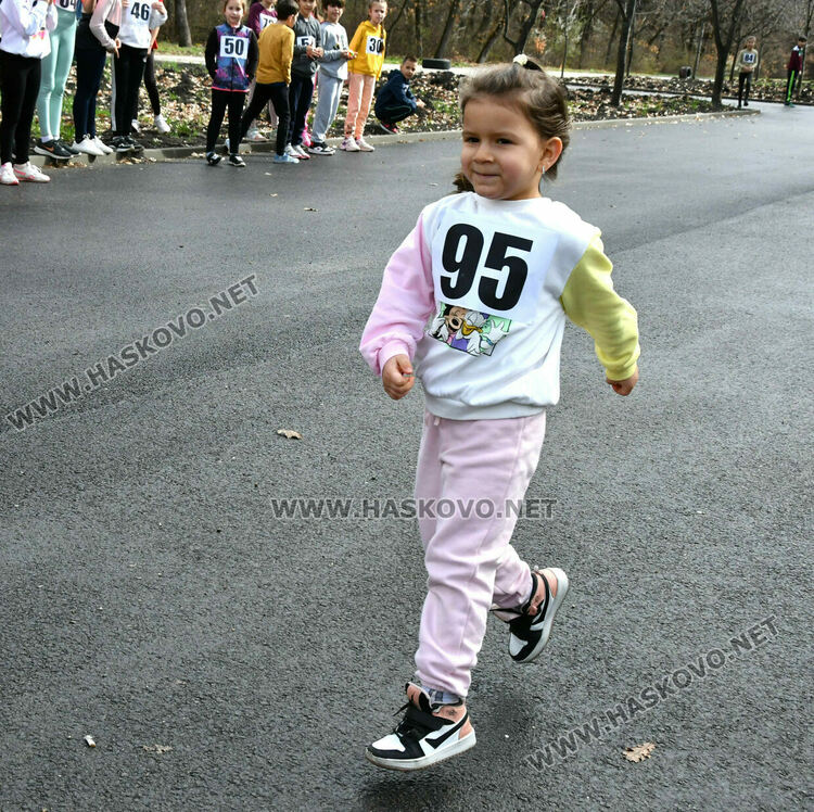 Деца и тийнейджъри се включиха в  традиционния крос „Клокотница“