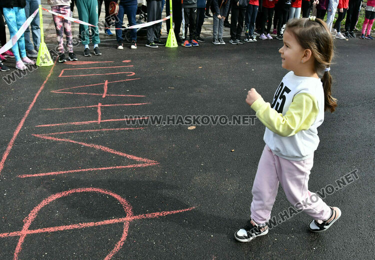 Деца и тийнейджъри се включиха в  традиционния крос „Клокотница“