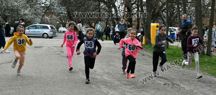 Деца и тийнейджъри се включиха в  традиционния крос „Клокотница“