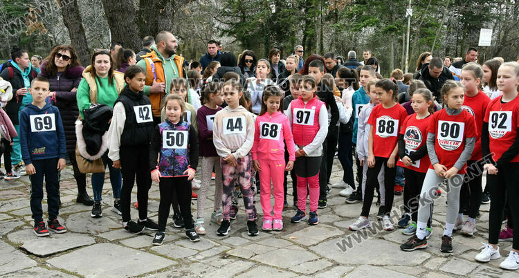 Деца и тийнейджъри се включиха в  традиционния крос „Клокотница“