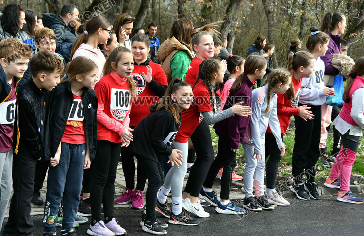 Деца и тийнейджъри се включиха в  традиционния крос „Клокотница“