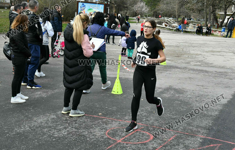 Деца и тийнейджъри се включиха в  традиционния крос „Клокотница“