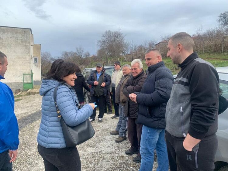 Цвета Караянчева към хората в Аврен и Девисилово: Вие сте истинския барометър за настроенията в обществото!